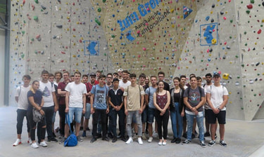 Gruppenfoto von Lernenden Gruppenfoto von Lernenden